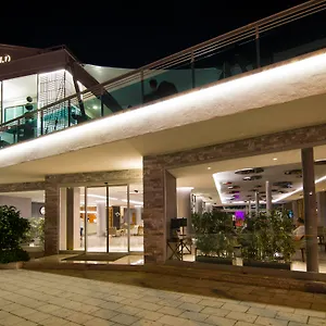 4* Отель Mirage World